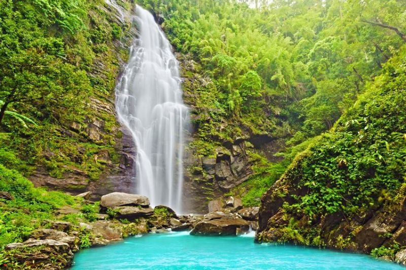 Begin your Nghe An Tours with a scenic adventure